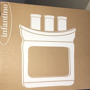 NWOT Infantino freshed squeeze station
